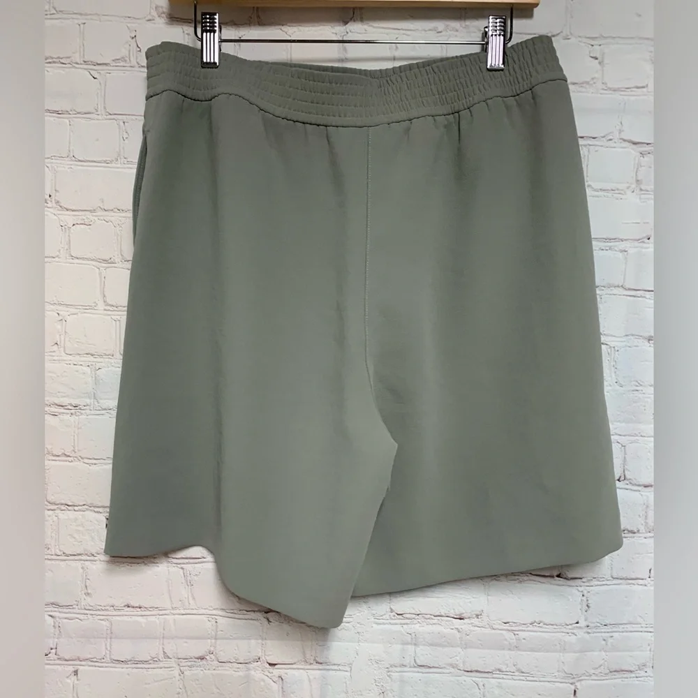 Atrizia Wilfred Gray Shorts Lightweight Elastic Waist Size L - Picture 6 of 6